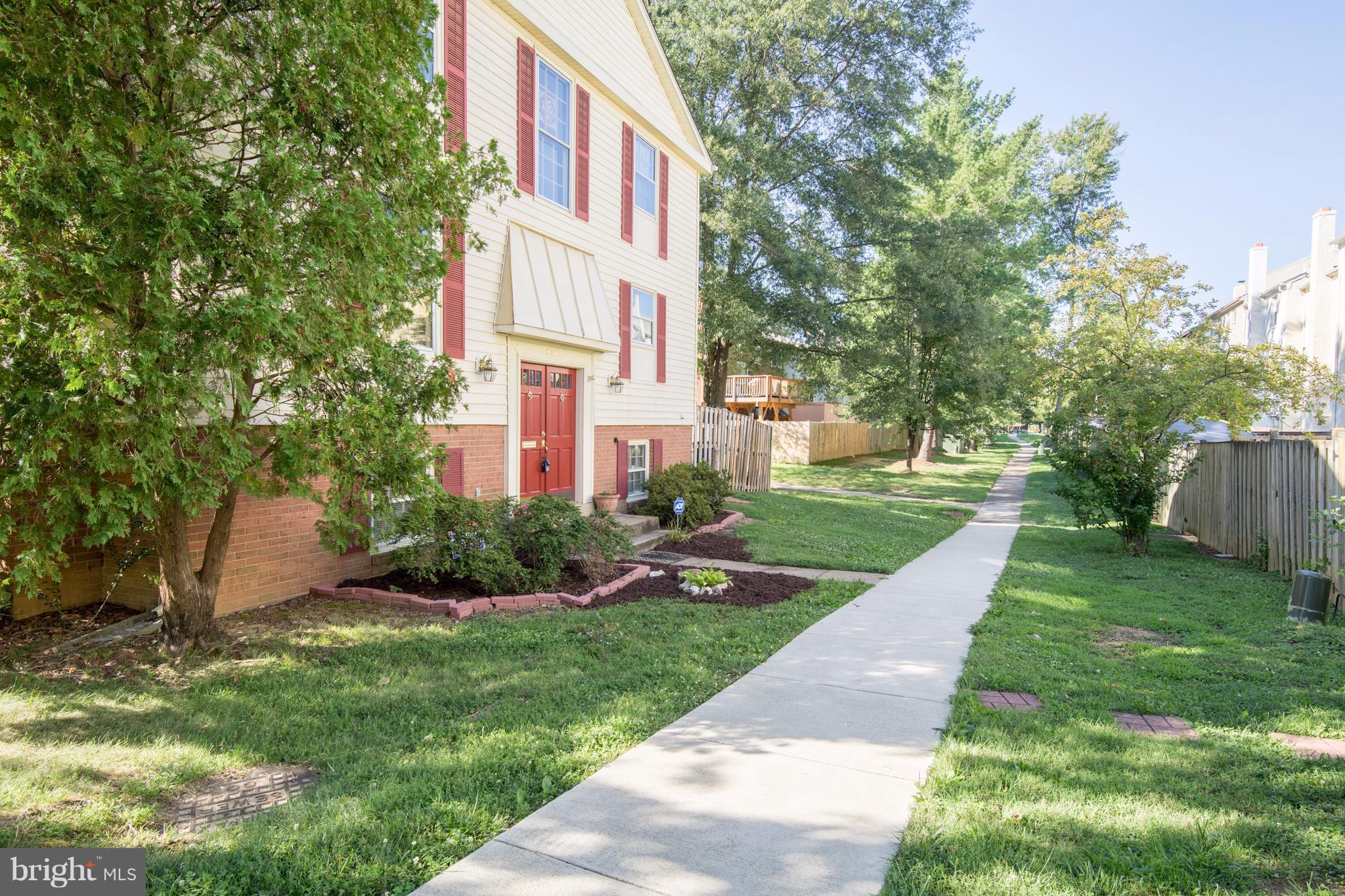8087 Powderbrook Lane Springfield, VA 22153 - Photo 2 of 24 Exterior (Front)