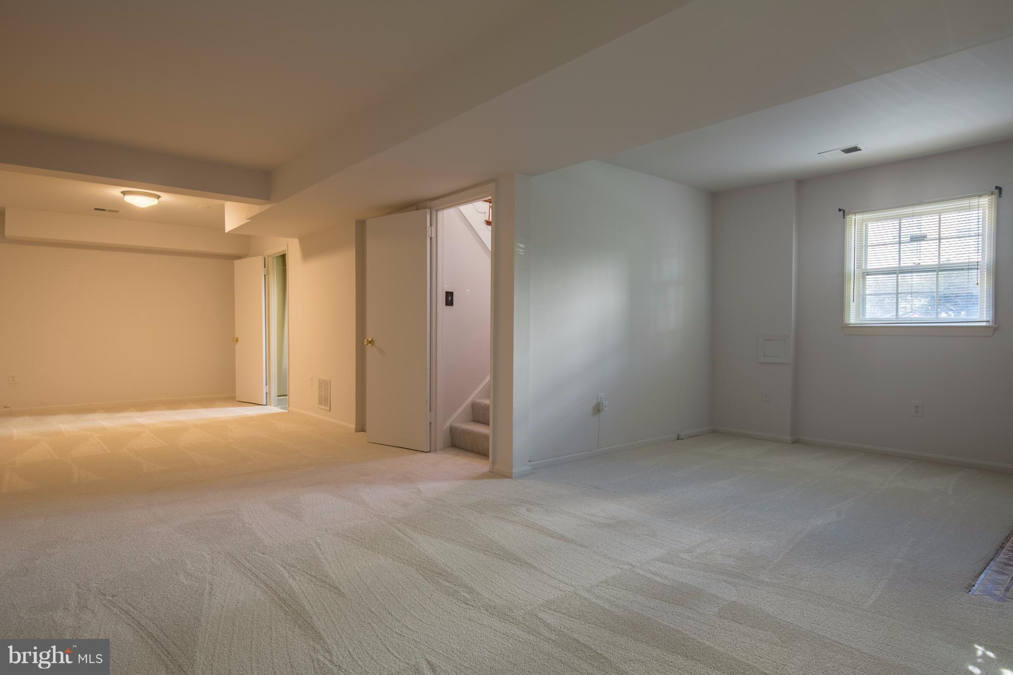 8087 Powderbrook Lane Springfield, VA 22153 - Photo 20 of 24 Family Room