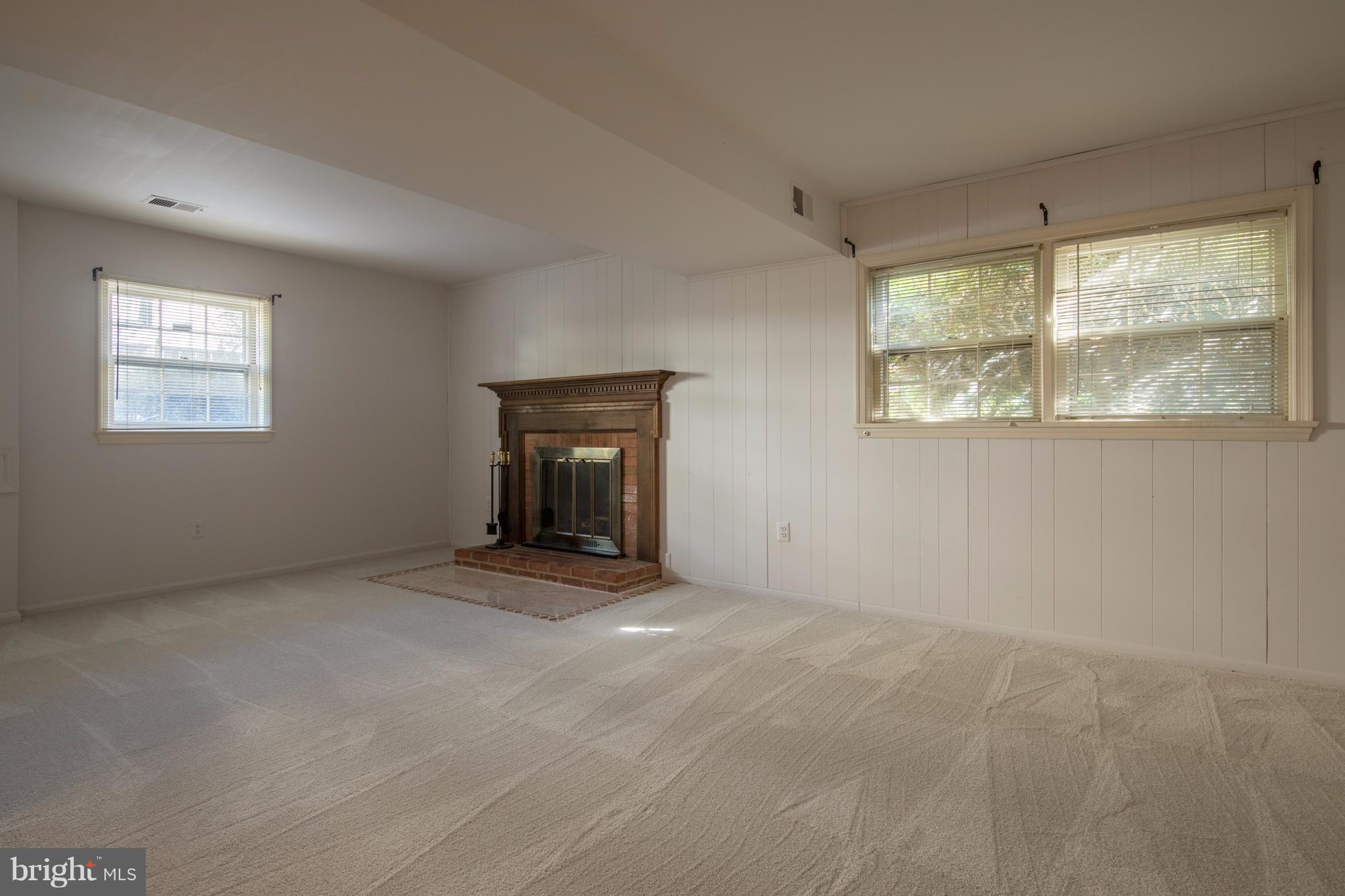 8087 Powderbrook Lane Springfield, VA 22153 - Photo 21 of 24 Family Room