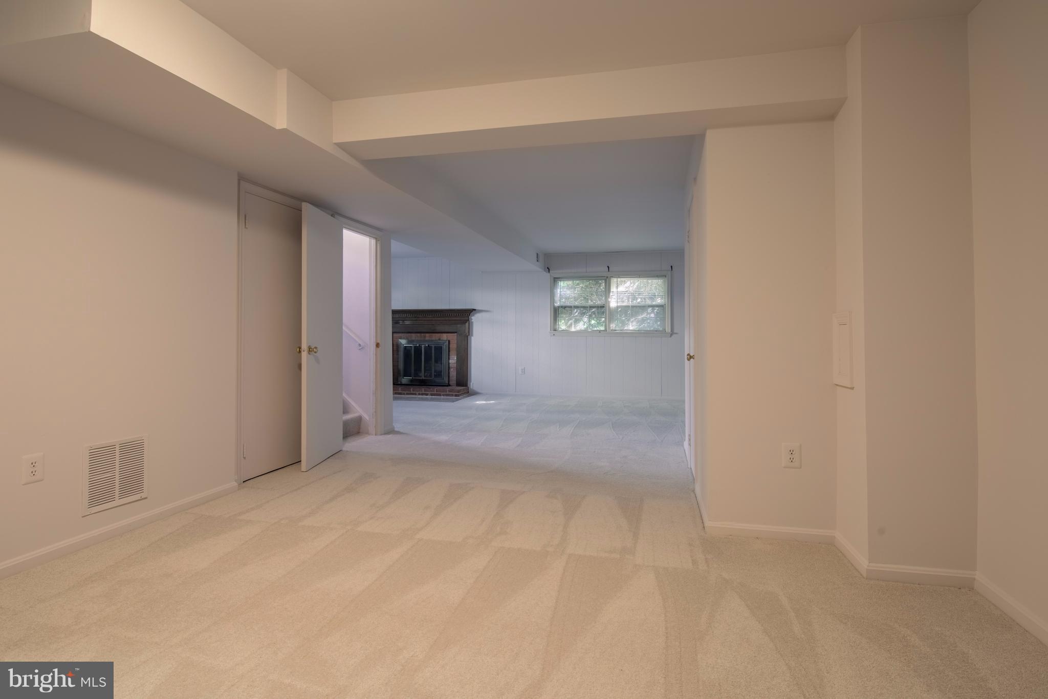 8087 Powderbrook Lane Springfield, VA 22153 - Photo 22 of 24 Family Room