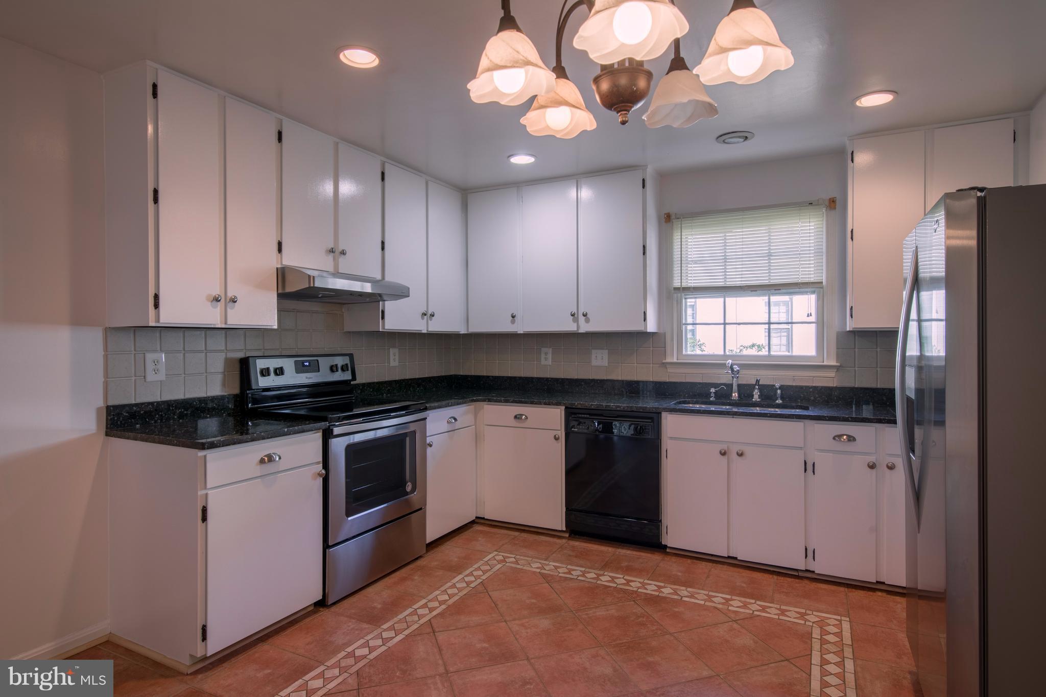8087 Powderbrook Lane Springfield, VA 22153 - Photo 9 of 24 Kitchen