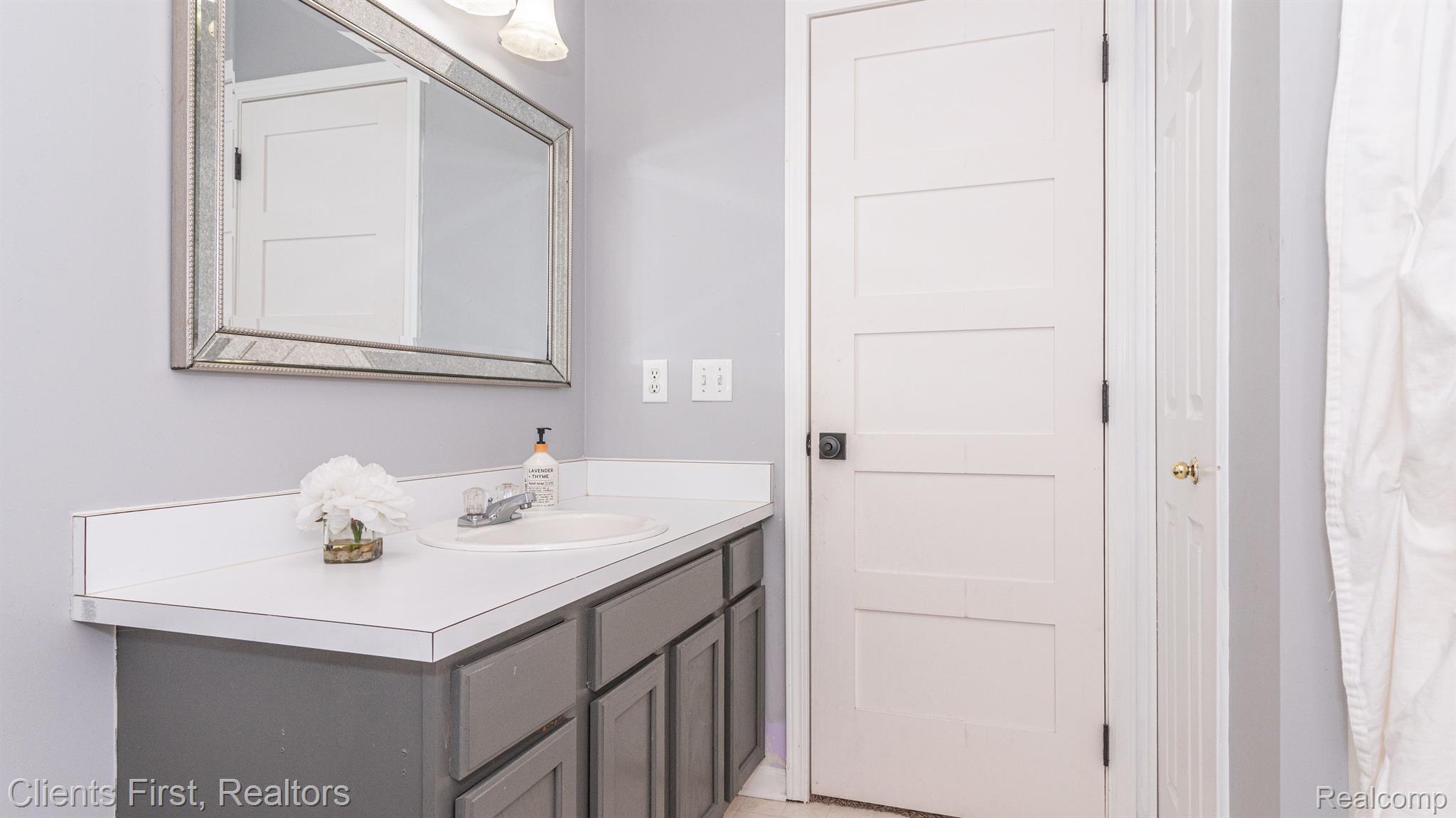 7140 Homestead Road Ypsilanti, MI 48197 - Photo 42 of 50 Upstairs Bathroom