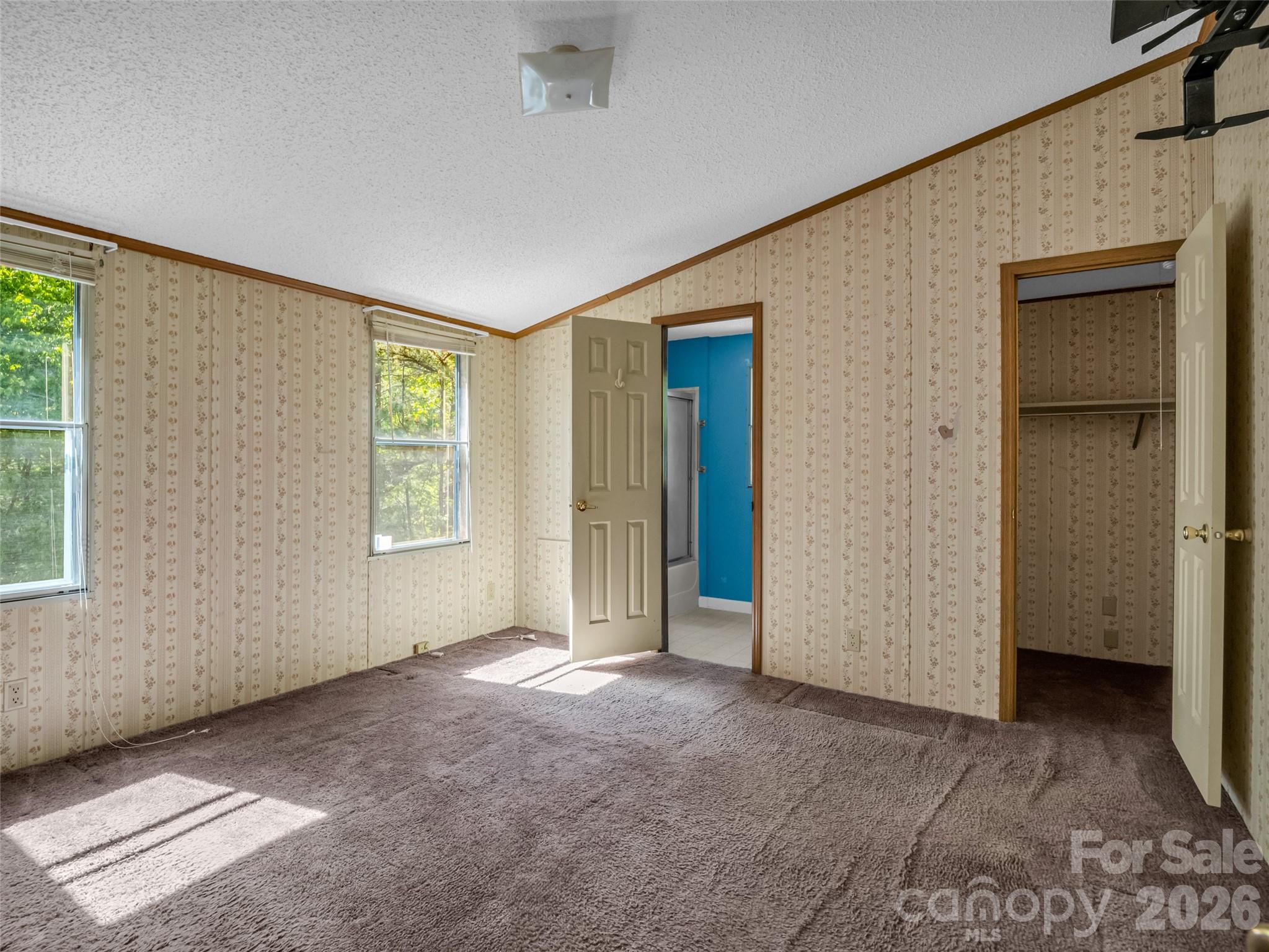 203 Rogat Road Hendersonville, NC 28792 - Photo 12 of 31 Gallery Image 12
