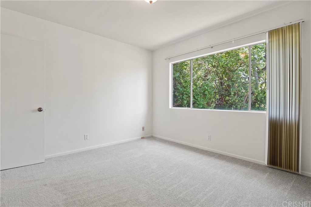 3653 El Caminito La Crescenta, CA 91214 - Photo 36 of 75 an empty room with a window