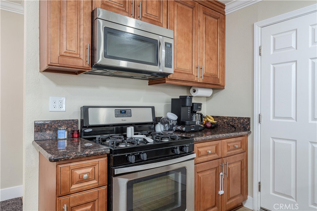 8614 Camelia Drive Riverside, CA 92504 - Photo 8 of 31