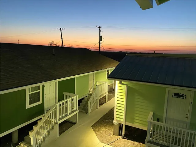 $1,100 | 868 Gonzales Street, Unit 9, Robstown, TX 78380