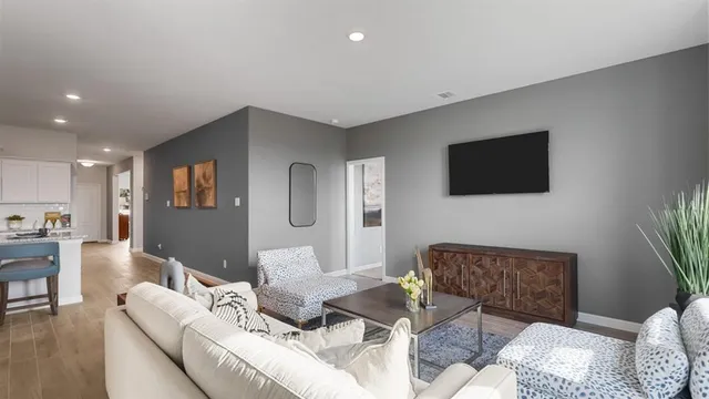 $296,990 | 916 Parkvista Drive, Cleburne, TX 76031