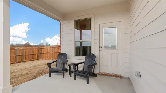 $296,990 | 916 Parkvista Drive, Cleburne, TX 76031