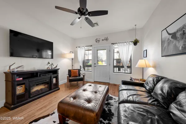 $157,500 | 2395 Quarter Horse Trail, Overgaard, AZ 85933