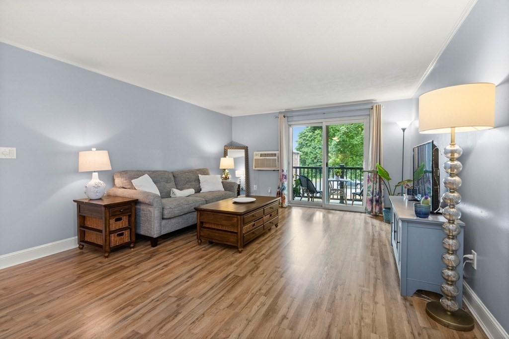 11 Walker Road, Unit 5 North Andover, MA 01845 - Photo 8 of 23 Gallery Image 8