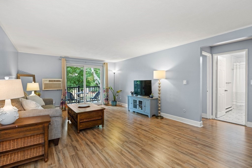 11 Walker Road, Unit 5 North Andover, MA 01845 - Photo 9 of 23 Gallery Image 9