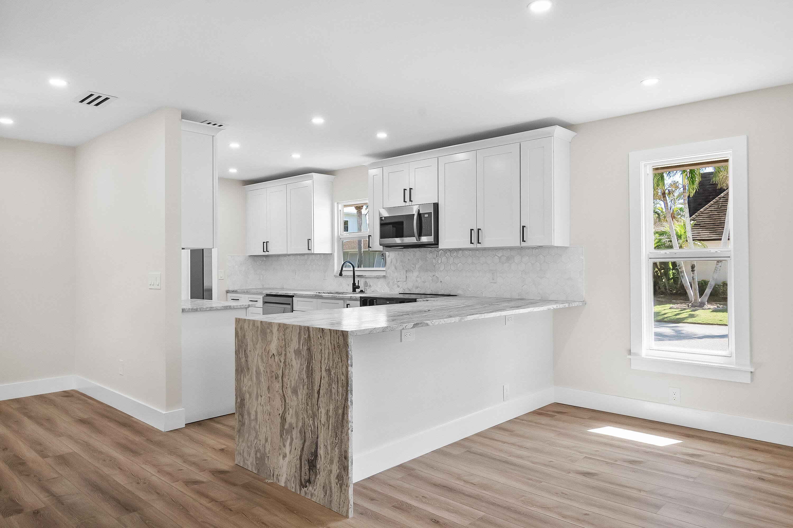 5722 Southeast Miles Grant Road Stuart, FL 34997 - Photo 15 of 37 DSC00614