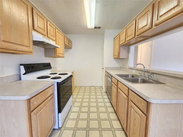 $1,800 | 414 Dakota Drive, Joshua, TX 76058