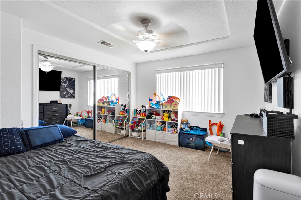15184 Walnut Street Hesperia, CA 92345 - Photo 15 of 33