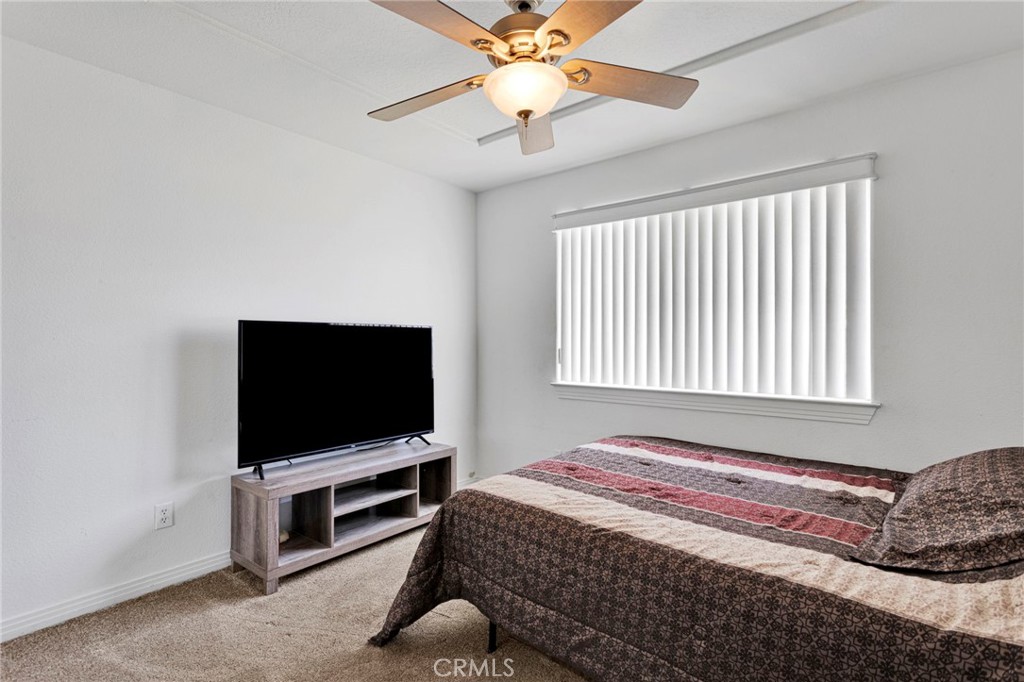 15184 Walnut Street Hesperia, CA 92345 - Photo 24 of 33