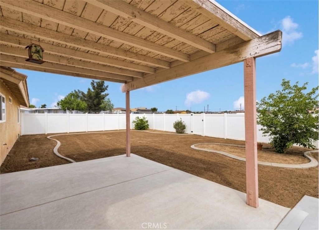 15184 Walnut Street Hesperia, CA 92345 - Photo 30 of 33