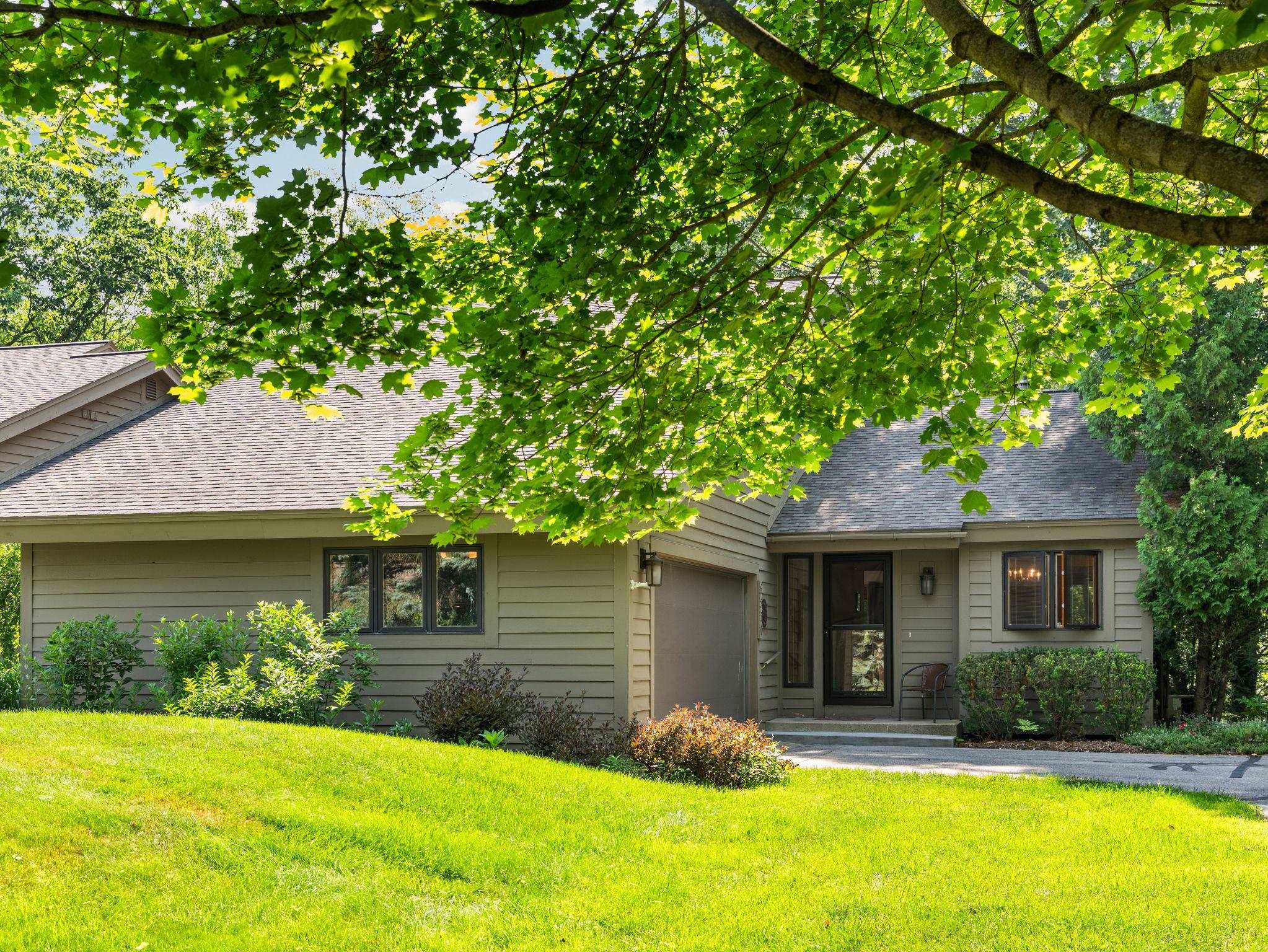 6530 Mission Ridge Traverse City, MI 49686 - Photo 35 of 46 1936450-7ad78d9d-004c-4a01-9ccc-670a91218e39.JPG
