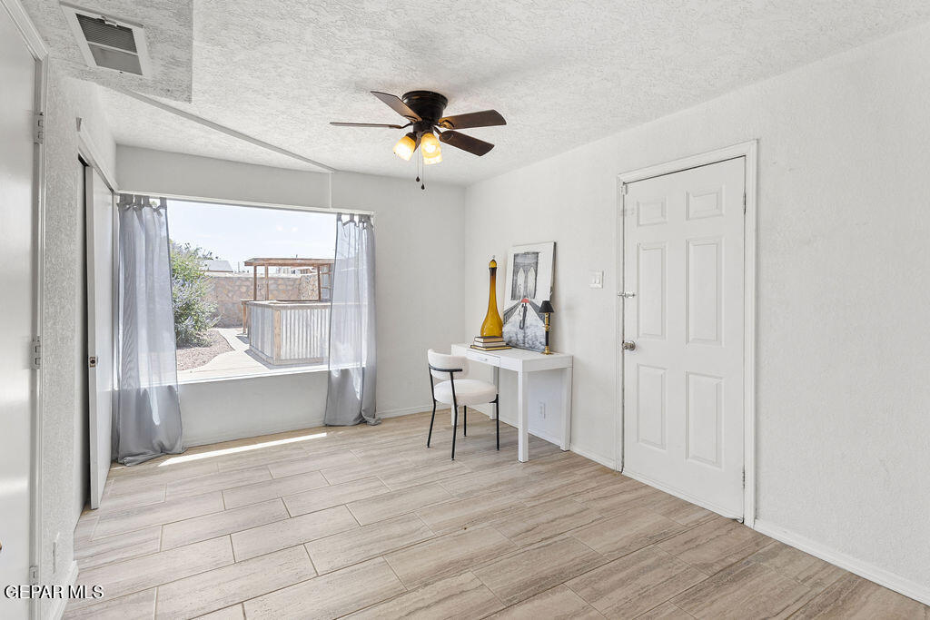 2736 Hawick Road El Paso, TX 79925 - Photo 19 of 41 26