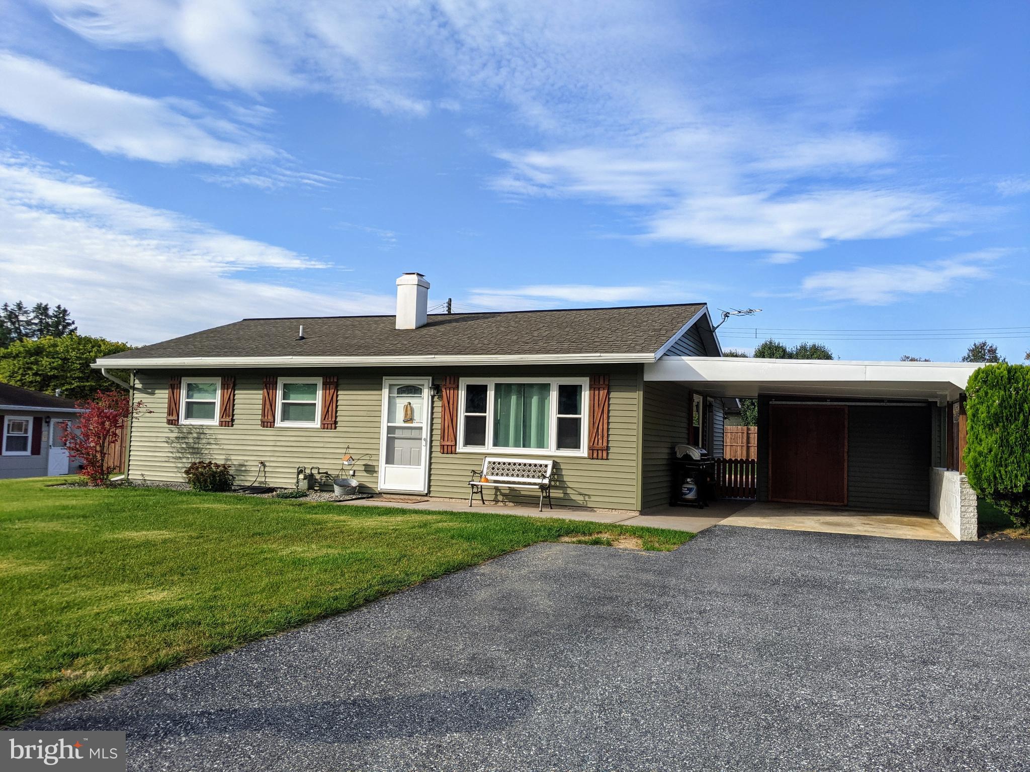 2455 Dunbar Road York, PA 17408 - Photo 2 of 27