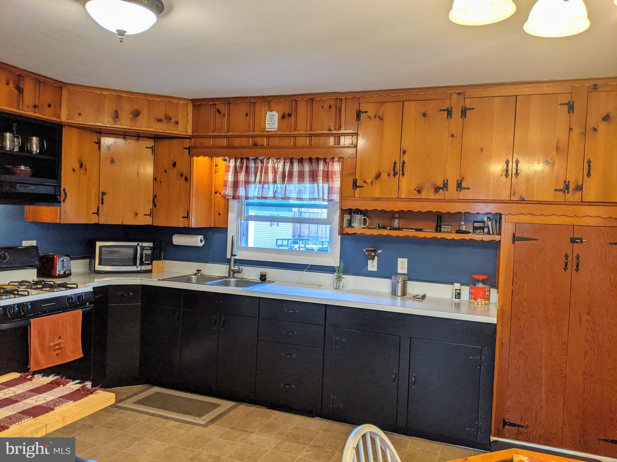 2455 Dunbar Road York, PA 17408 - Photo 9 of 27