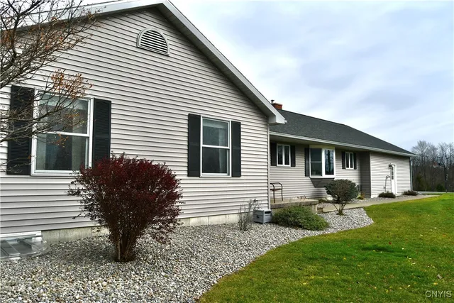 $550,000 | 7413 Sanger Hill Road, Sangerfield, NY 13480