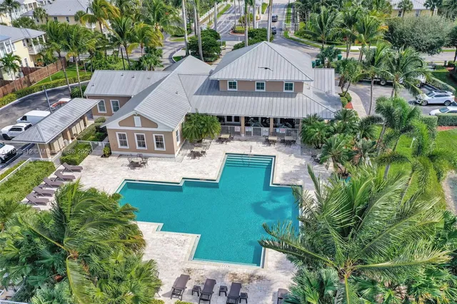 $749,000 | 10867 Northwest 76th Lane, Doral, FL 33178