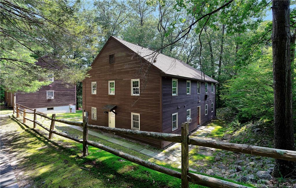 239 Old Farms Road, Unit 17D Avon, CT 06001 - Photo 1 of 1 Gallery Image 1
