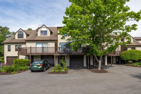 $315,000 | 411 Ledgeview Drive, Rochester, NH 03839
