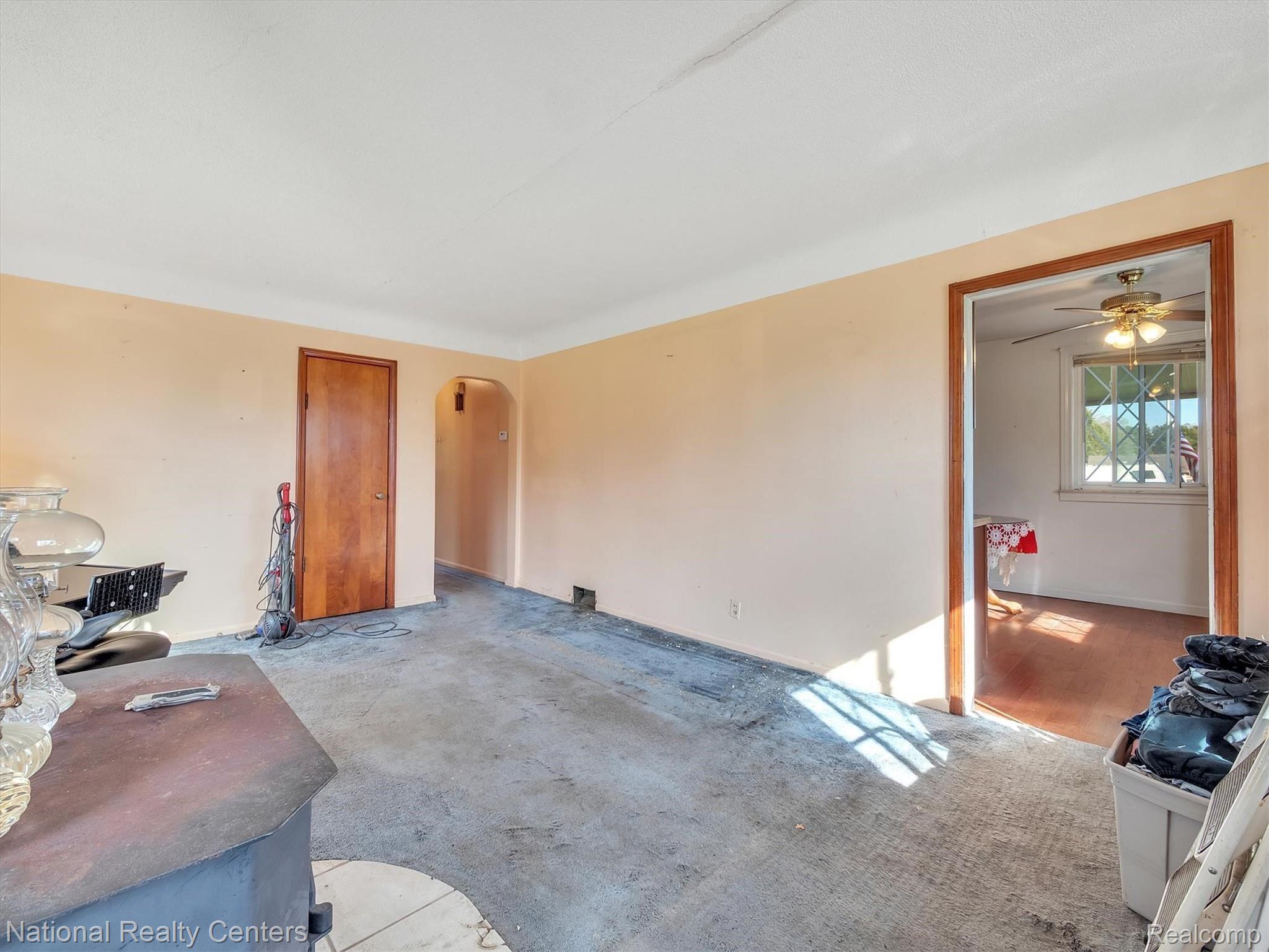 21607 Middlebelt Road New Boston, MI 48164 - Photo 9 of 50 c21607-Middlebelt-WindowStill-Real-Estate-Photography-9.jpg
