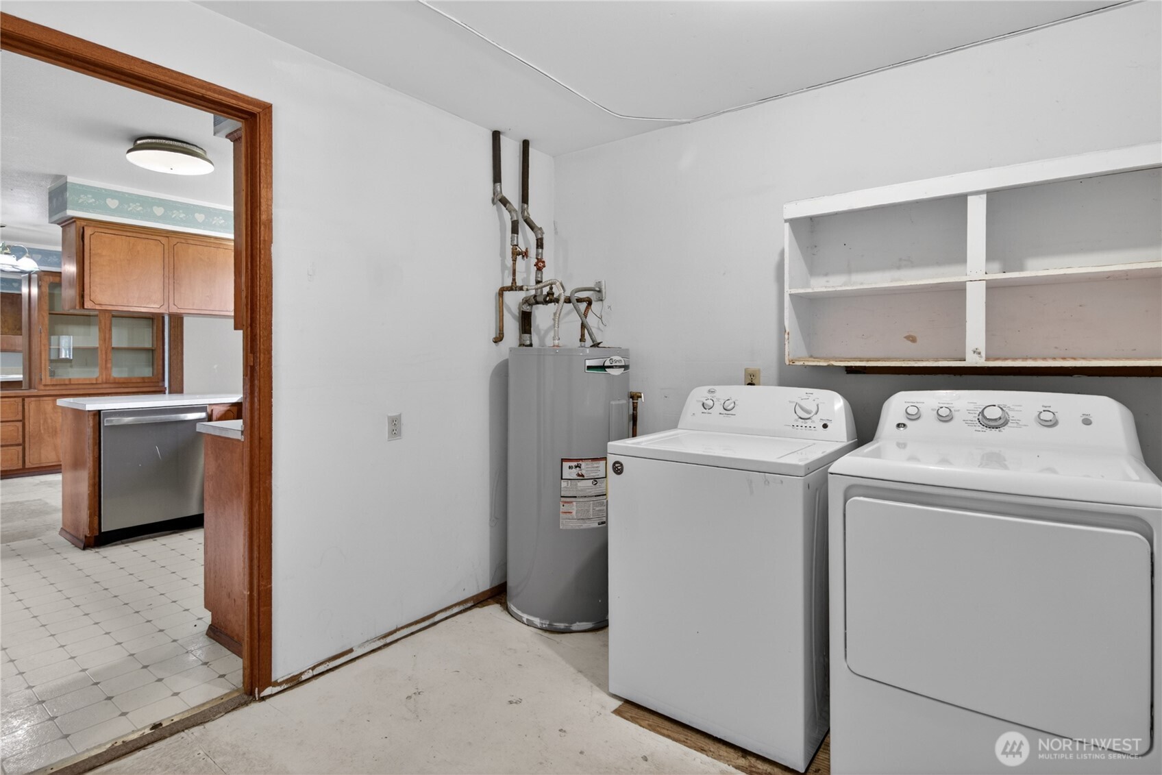 716 Murphy Way Sultan, WA 98294 - Photo 13 of 31 a utility room with dryer and washer
