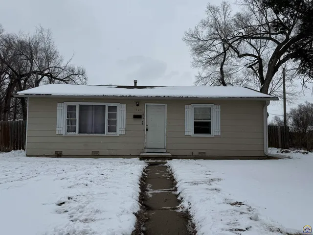 $90,000 | 1401 North Eisenhower Drive, Junction City, KS 66441