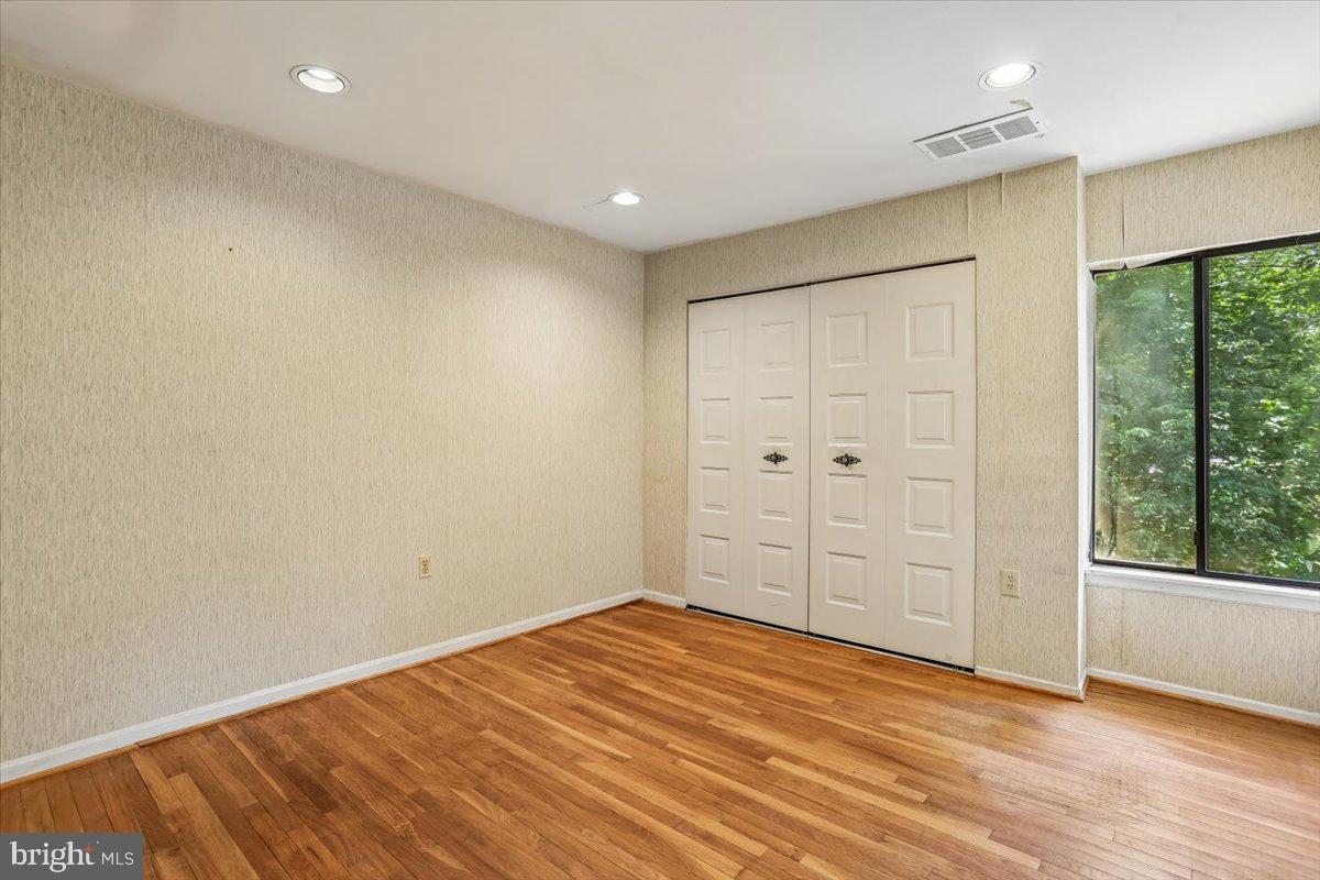 8174 Inverness Ridge Road Potomac, MD 20854 - Photo 9 of 29