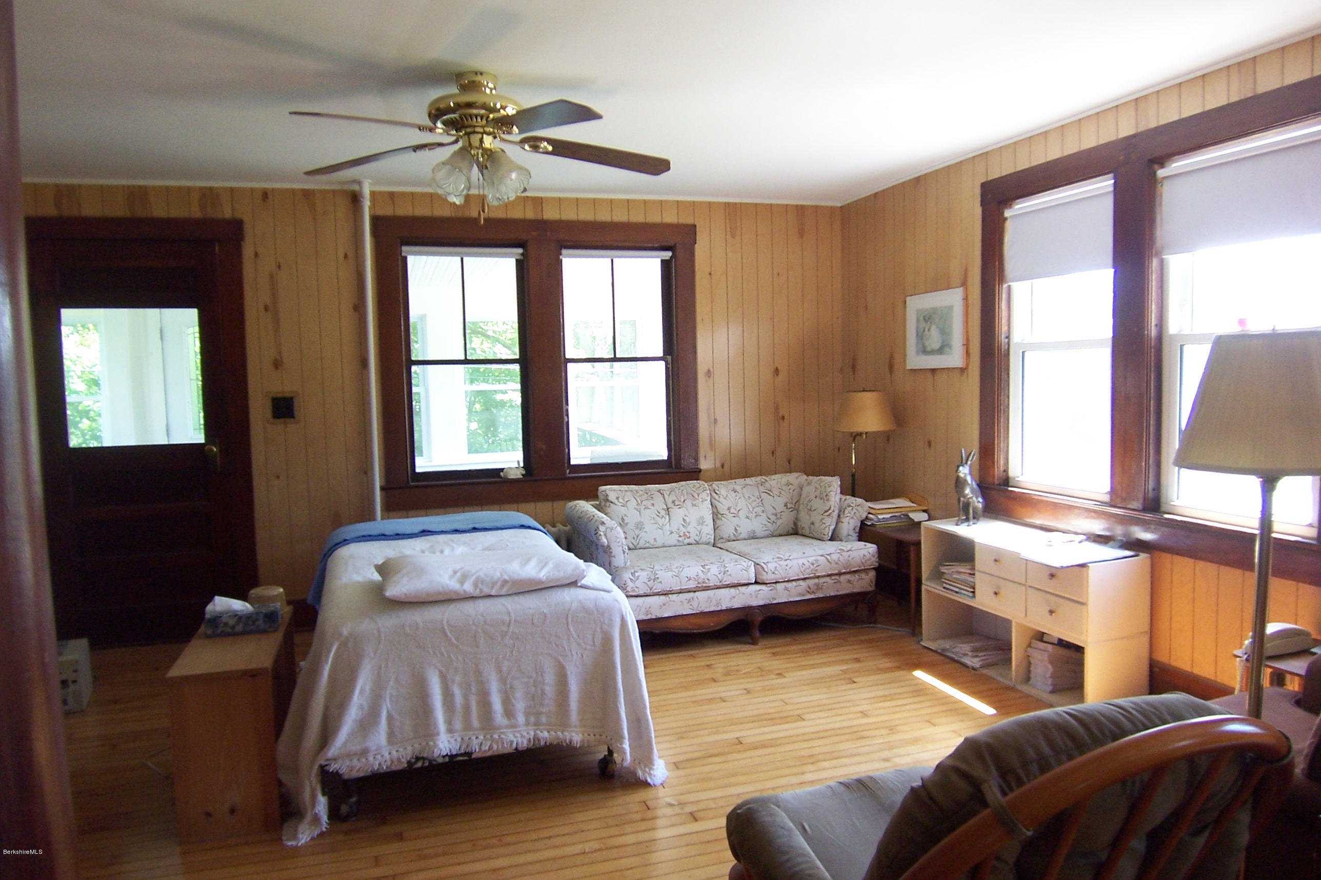 495 W Road Clarksburg, MA 01247 - Photo 10 of 27 1st flr living room