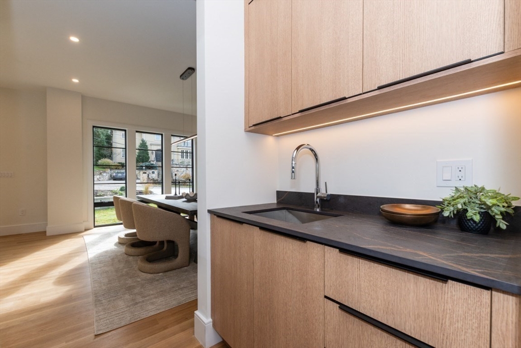 63 Drumlin Road Newton, MA 02459 - Photo 19 of 40