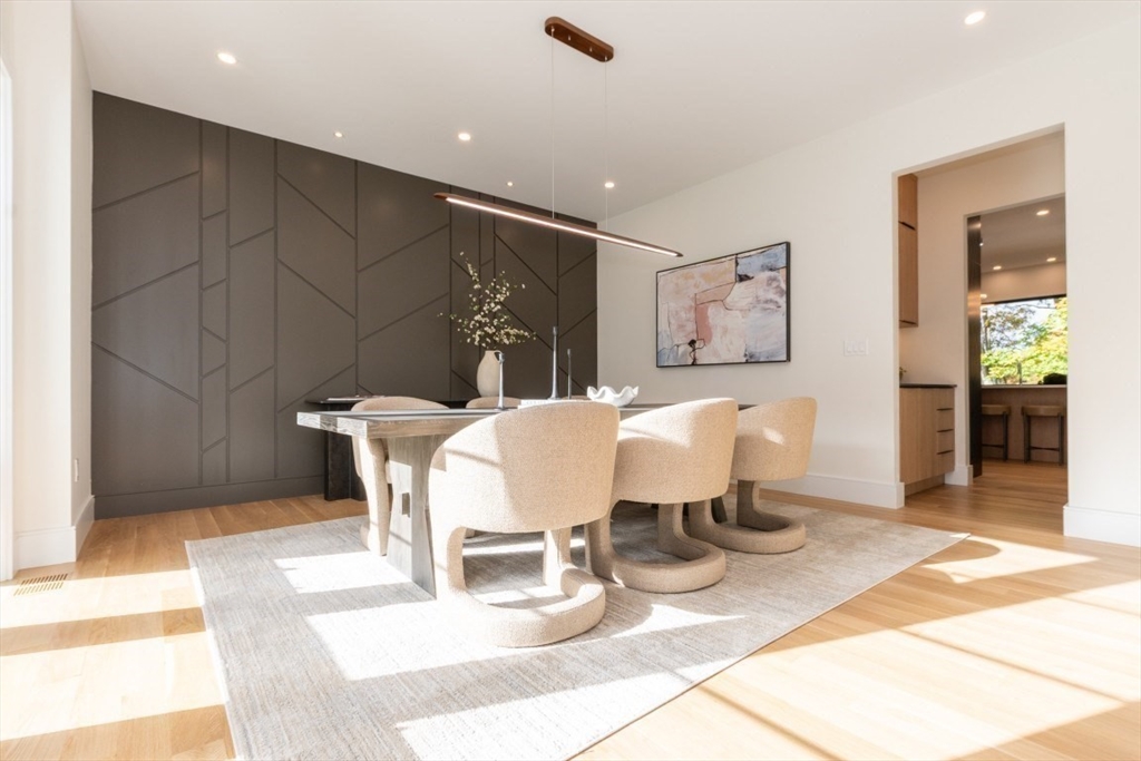 63 Drumlin Road Newton, MA 02459 - Photo 2 of 40