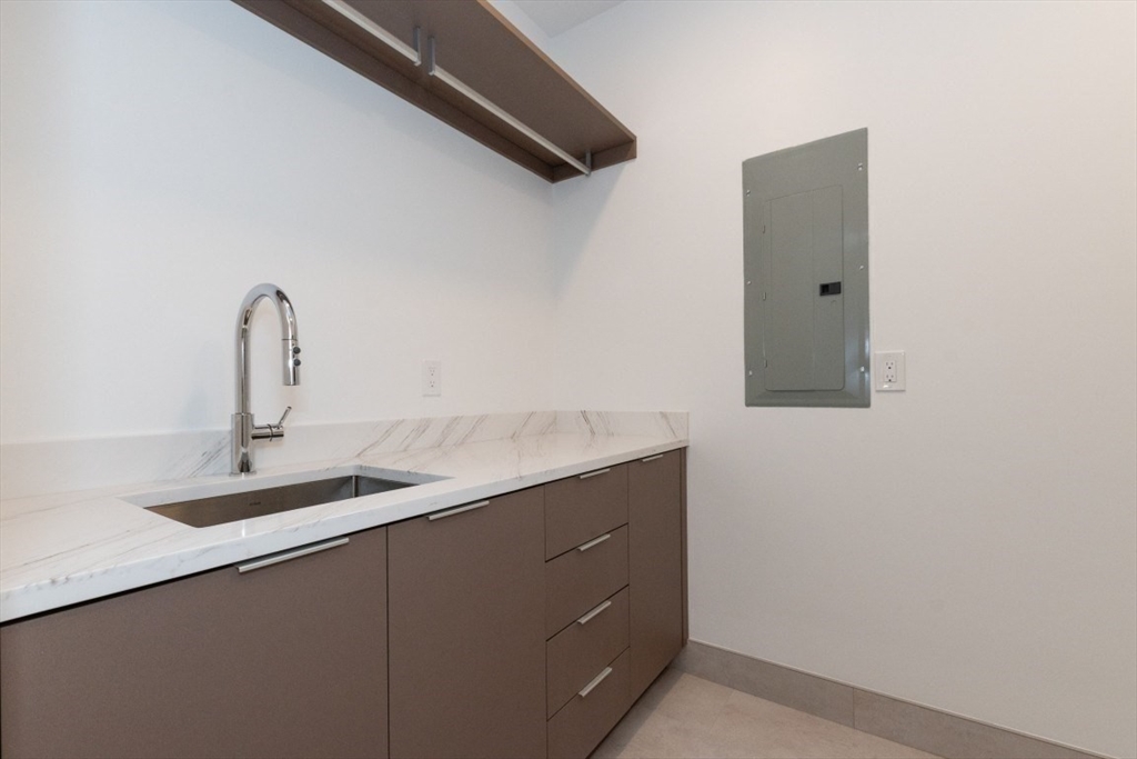 63 Drumlin Road Newton, MA 02459 - Photo 33 of 40