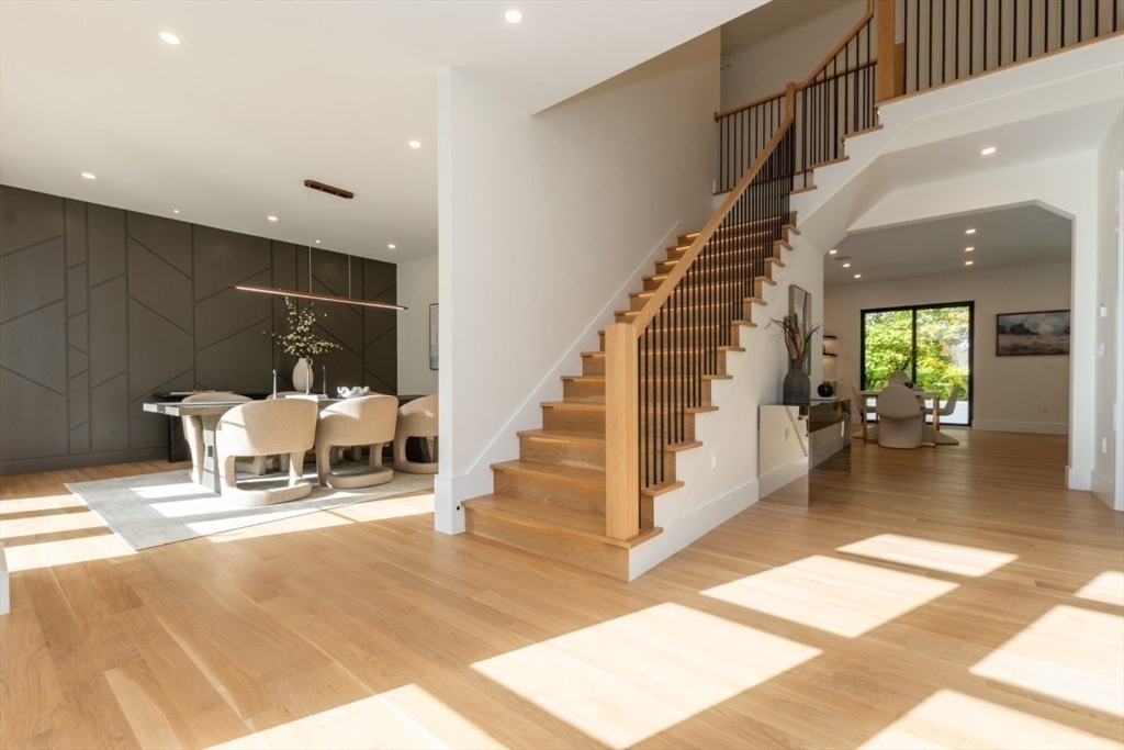 63 Drumlin Road Newton, MA 02459 - Photo 5 of 40