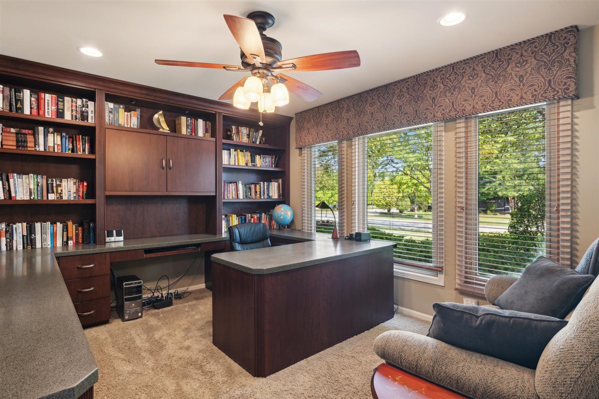 1926 Sheridan Road Buffalo Grove, IL 60089 - Photo 3 of 33
