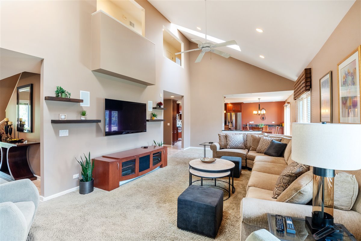 1926 Sheridan Road Buffalo Grove, IL 60089 - Photo 8 of 33