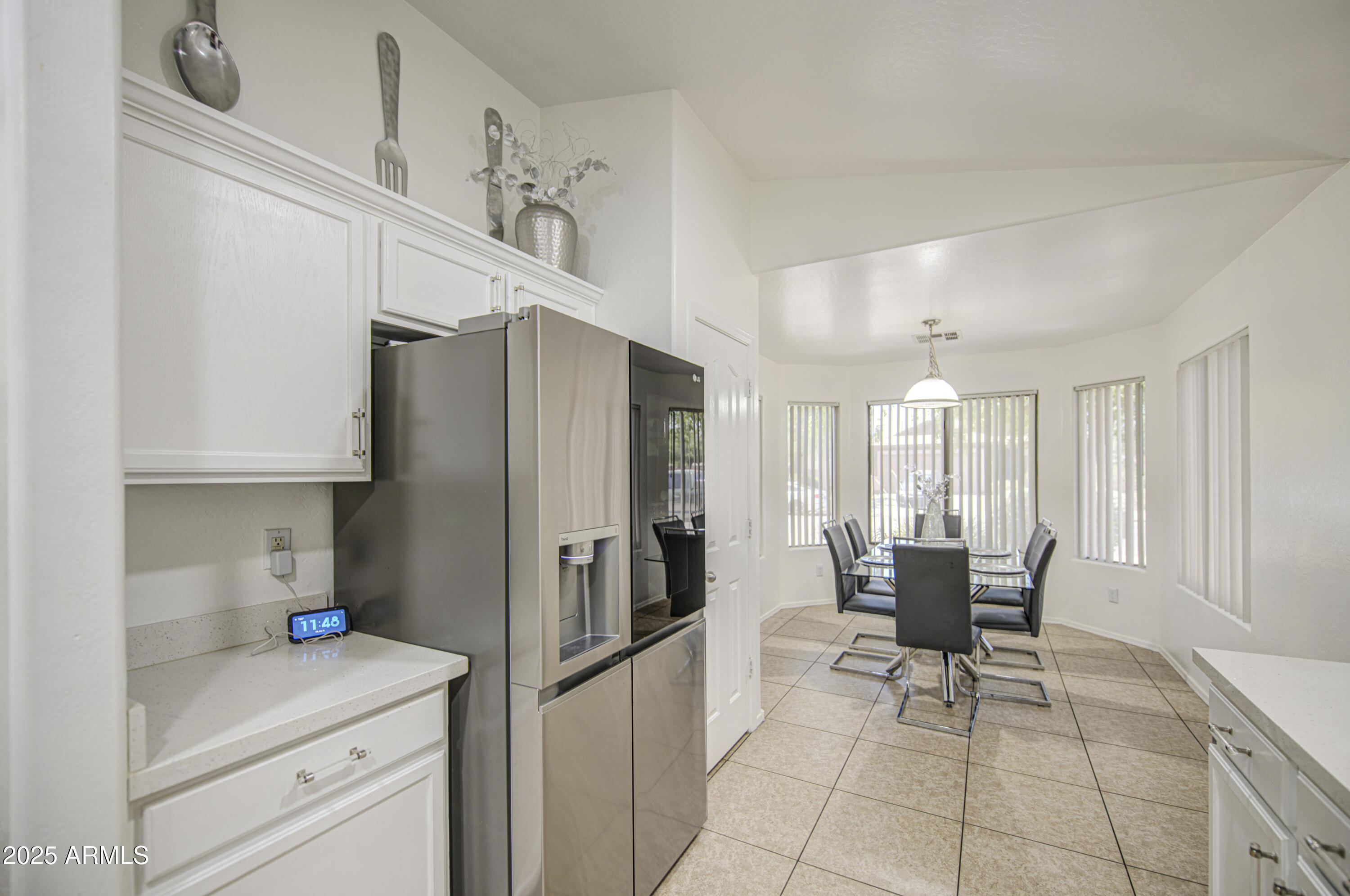 7204 West Beverly Road Laveen, AZ 85339 - Photo 12 of 45 Kitchen 7