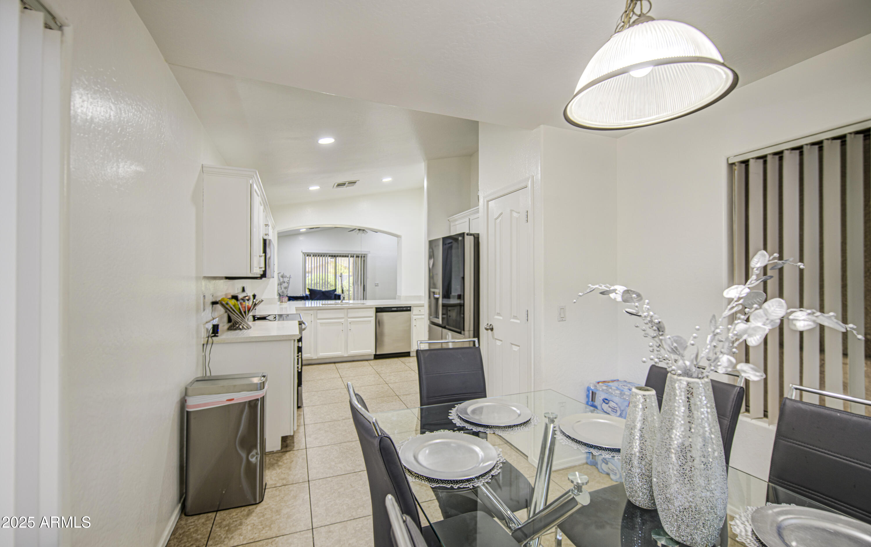 7204 West Beverly Road Laveen, AZ 85339 - Photo 15 of 45 Kitchen 10