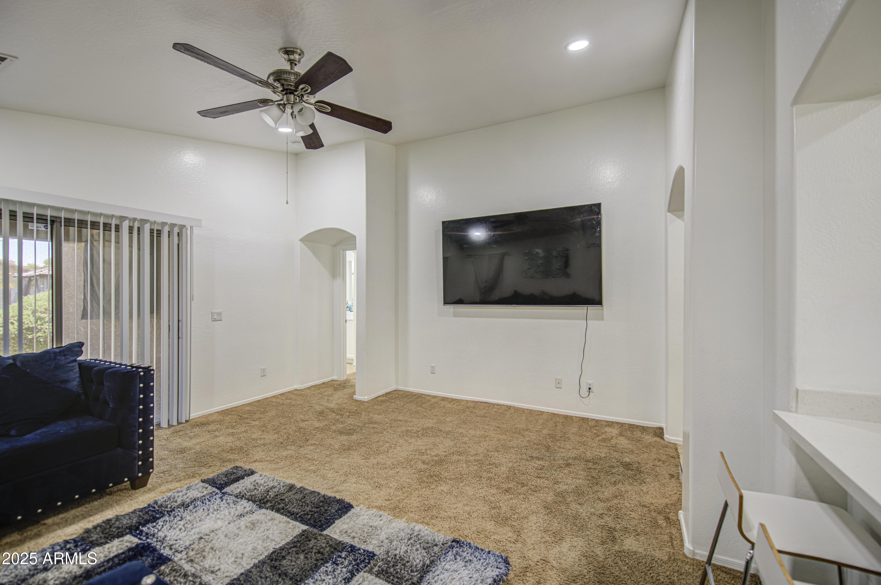 7204 West Beverly Road Laveen, AZ 85339 - Photo 19 of 45 Living Room 3