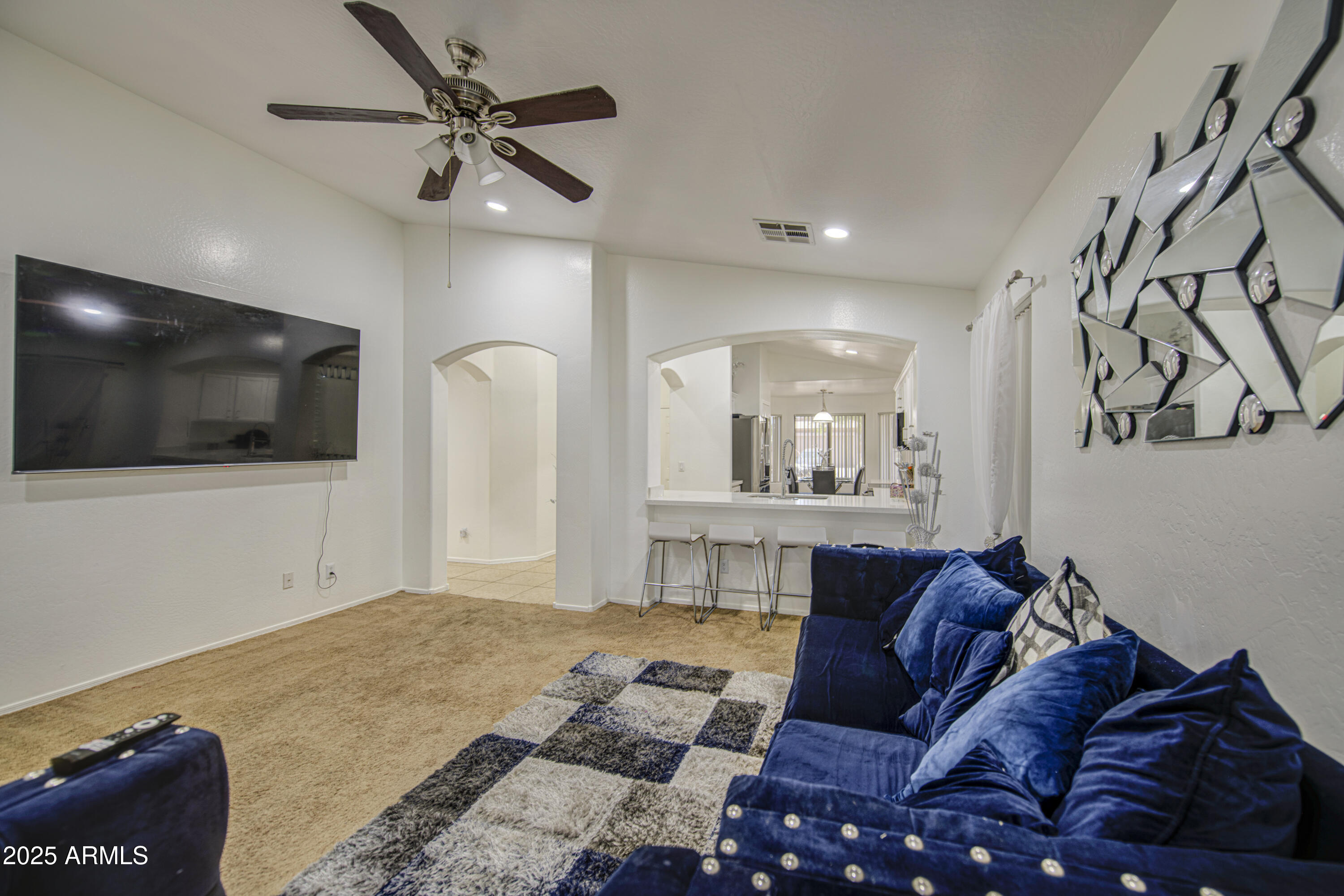 7204 West Beverly Road Laveen, AZ 85339 - Photo 22 of 45 Living Room 6