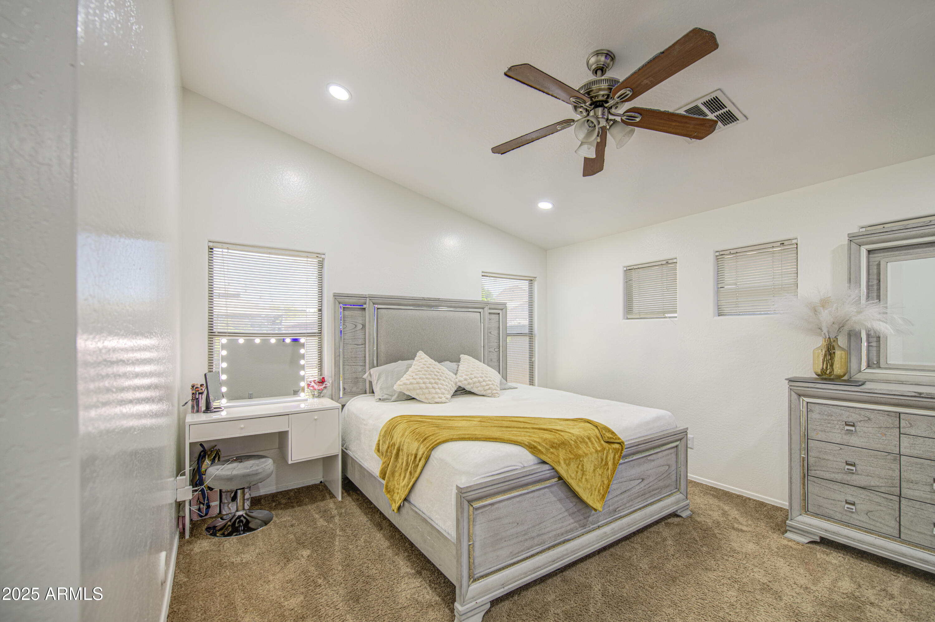 7204 West Beverly Road Laveen, AZ 85339 - Photo 23 of 45 Primary Bed 1