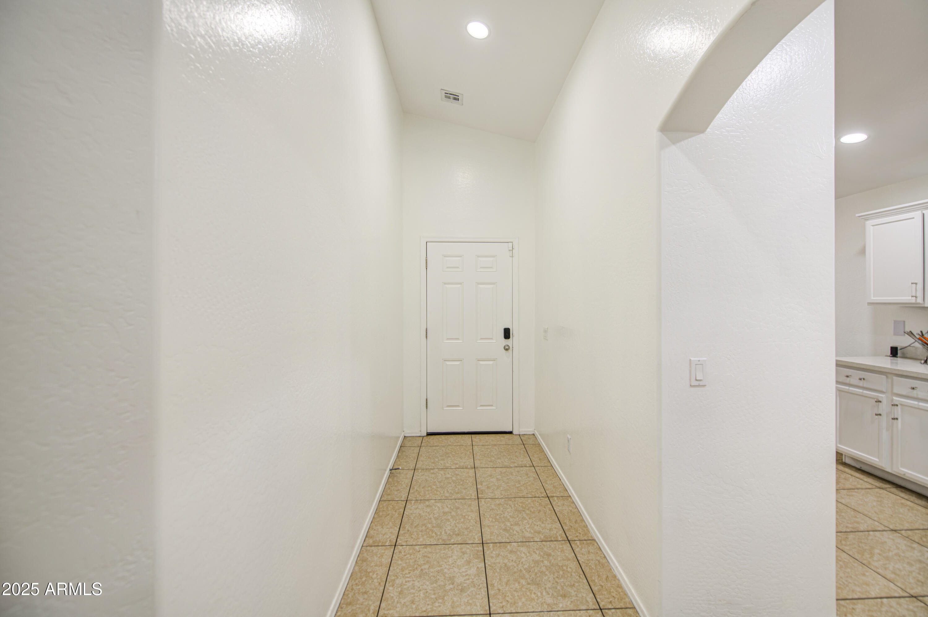 7204 West Beverly Road Laveen, AZ 85339 - Photo 5 of 45 Entry