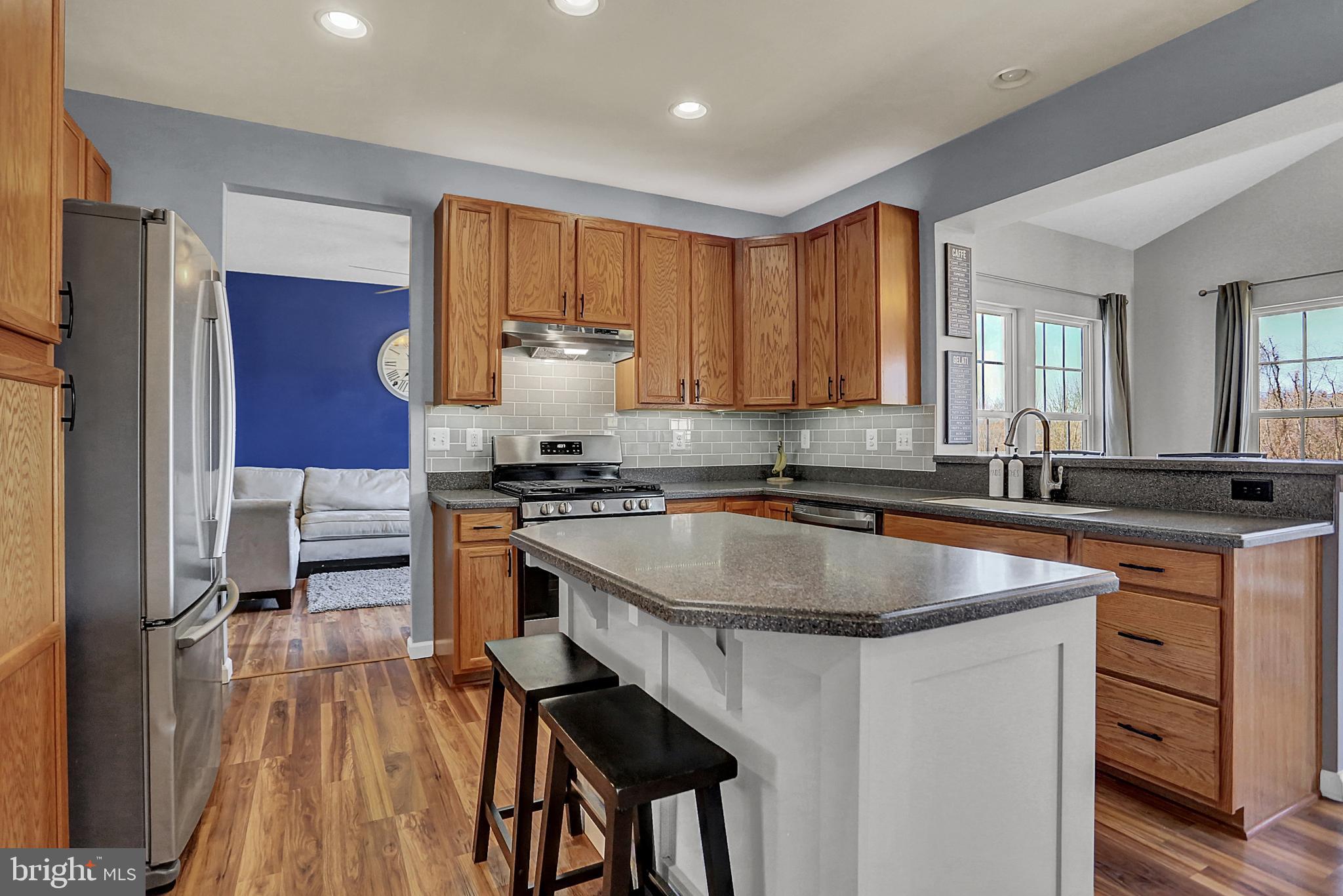 2522 Codorus Lane Spring Grove, PA 17362 - Photo 3 of 43