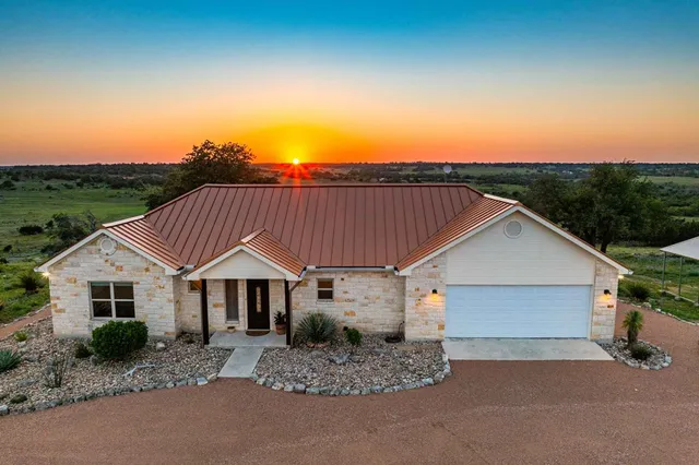$995,000 | 289 Scenic Outlook Trail, Fredericksburg, TX 78624