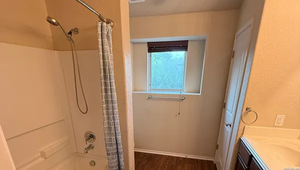 $1,900 | 5446 Sunlit Brook, San Antonio, TX 78240