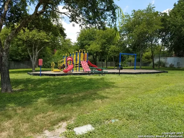 $1,900 | 5446 Sunlit Brook, San Antonio, TX 78240