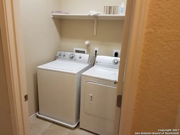 $1,900 | 5446 Sunlit Brook, San Antonio, TX 78240